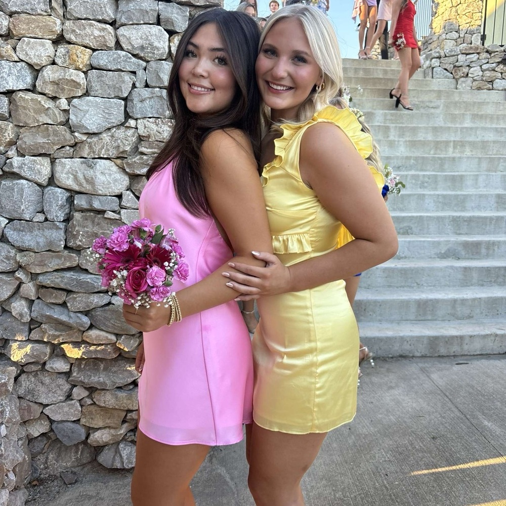 yellow dress💛